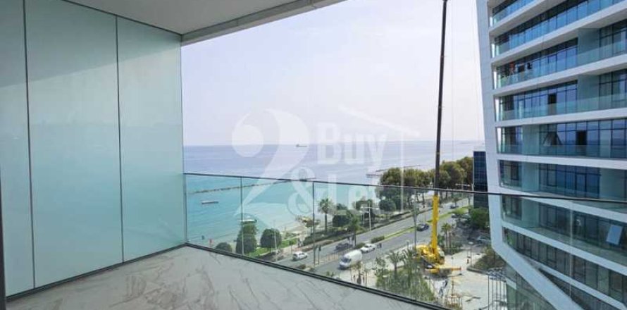 3 dormitorios Apartment en Limassol, Cyprus No. 63653