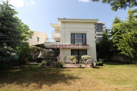 5+2 Villa in Ankara, Turkey No. 14328 1