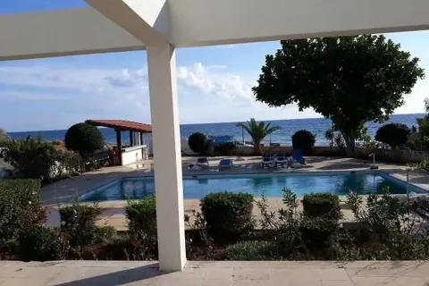 3 bedrooms Apartment in Agios Tychonas, Cyprus No. 32830 7