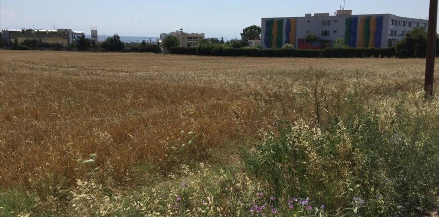 16000m² Land en Thermi, Greece No. 58103