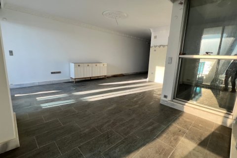 2+1 Apartment in Mahmutlar, Turkey No. 12262 8