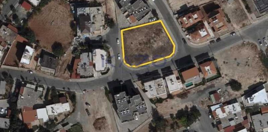 1089m² Land in Agios Athanasios, Cyprus No. 76348