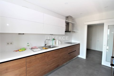 2+1 Apartment in Istanbul, Turkey No. 10889 4