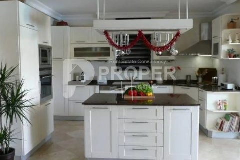 5 rooms Apartment in Kemer, Turkey No. 10858 9