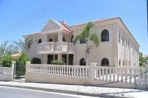 5 chambres House à Oroklini, Cyprus No. 52642 1