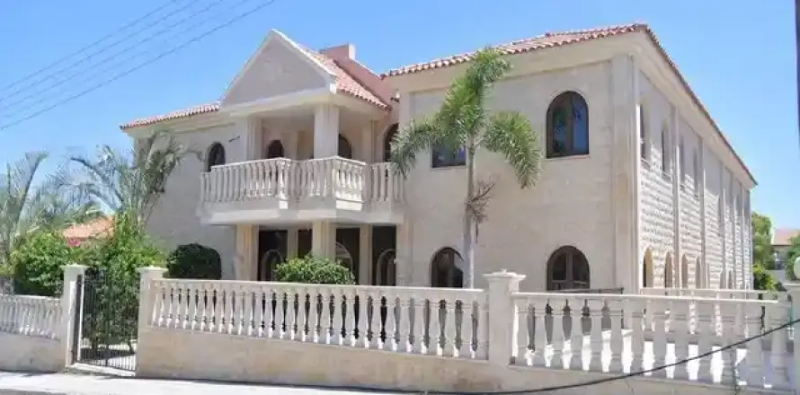 5 chambres House à Oroklini, Cyprus No. 52642