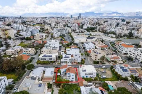 4 chambres House à Strovolos, Cyprus No. 31909 8