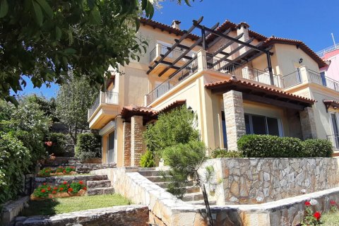 5 bedrooms House in Kalamos, Greece No. 57557 1