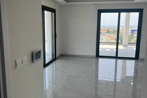 3 dormitorios Penthouse en Limassol, Cyprus No. 75717 4