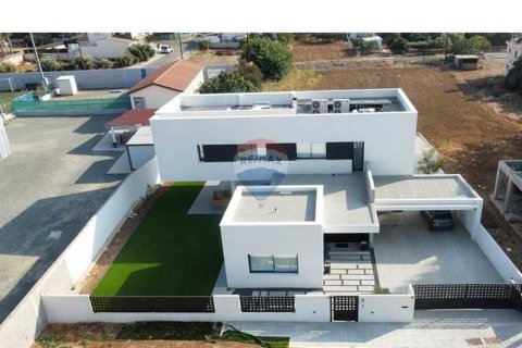 5 bedrooms House in Kato Deftera, Cyprus No. 31031 3