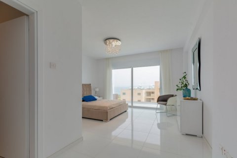 3 bedrooms Apartment in Famagusta, Cyprus No. 36573 18