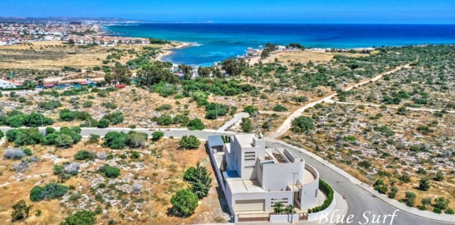 7 bedrooms Villa in Ayia Napa, Cyprus No. 36574