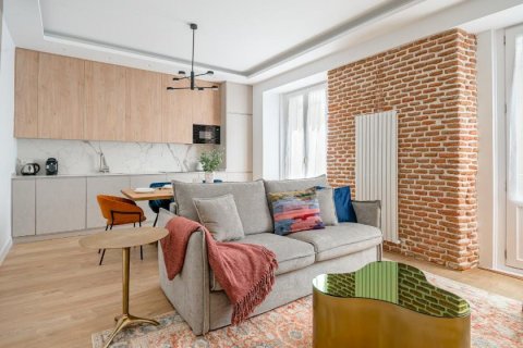 3 dormitorios Apartment en Madrid, Spain No. 26928 1