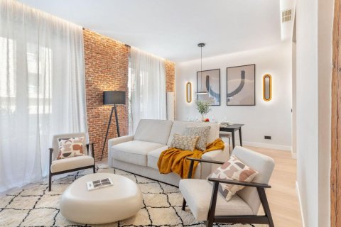 3 dormitorios Apartment en Madrid, Spain No. 26917 6