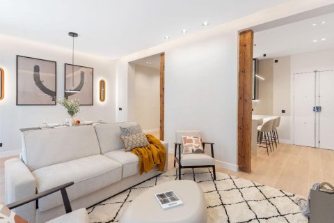 3 dormitorios Apartment en Madrid, Spain No. 26917 5