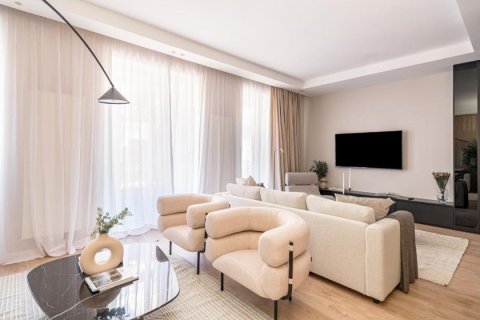 3 bedrooms Apartment in Madrid, Spain No. 26927 2