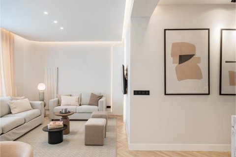 4 dormitorios Apartment en Madrid, Spain No. 26929 1