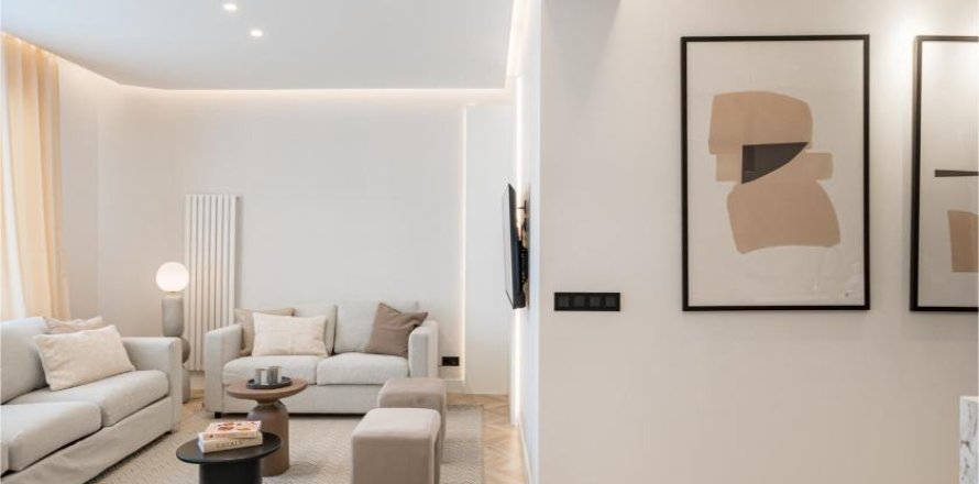 4 dormitorios Apartment en Madrid, Spain No. 26929