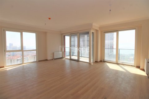 2+1 Apartment in Istanbul, Turkey No. 12694 17