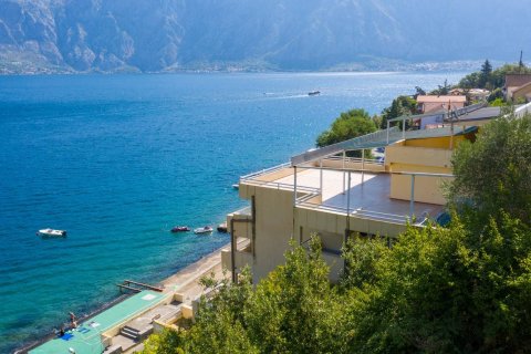 26 bedrooms Hotel in Kotor, Montenegro No. 66911 5