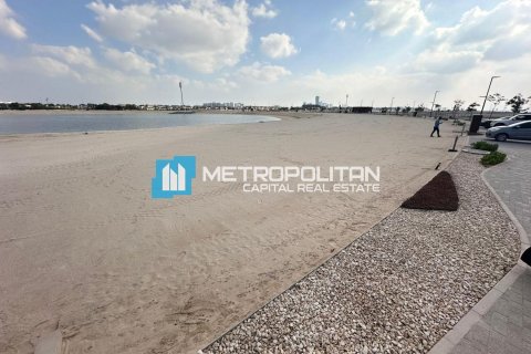 975.7m² Land in Al Gurm, UAE No. 42231 10