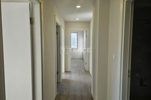 3+1 Apartment en Istanbul, Turkey No. 17013 12