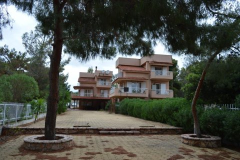 4 bedrooms House in Agioi Theodoroi, Greece No. 58713 3