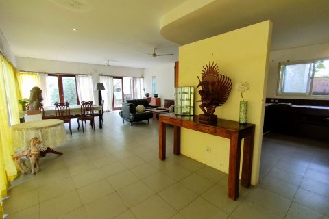 3 bedrooms Villa in Nusa Dua, Indonesia No. 23340 1