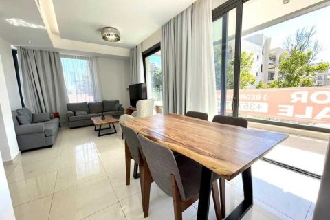 3 bedrooms Apartment in Limassol, Cyprus No. 72245 7