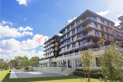 6+1 Apartment in Besiktas, Turkey No. 17454 1