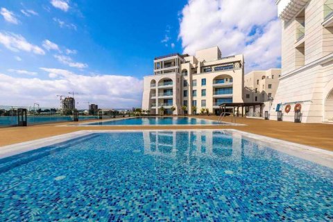 4 bedrooms Apartment in Limassol, Cyprus No. 43546 1