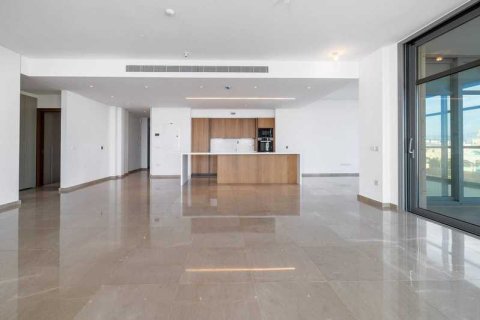 4 bedrooms Apartment in Limassol, Cyprus No. 43546 9