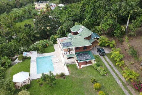 4 dormitorios House en Saint George, Dominica No. 66283 1