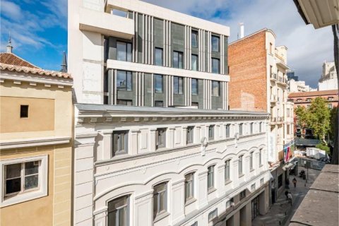 4 dormitorios Apartment en Madrid, Spain No. 27478 3