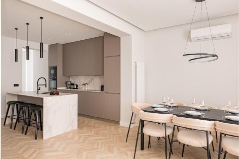 4 dormitorios Apartment en Madrid, Spain No. 27478 11