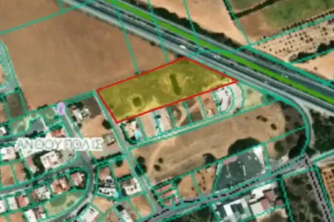 6611m² Land en Kato Polemidia, Cyprus No. 43891 1