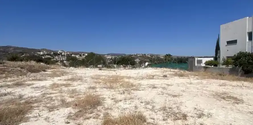 646m² Land en Agios Athanasios, Cyprus No. 43889