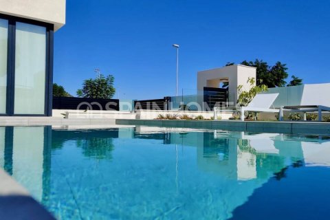 3 bedrooms Villa in Polop, Spain No. 27881 8