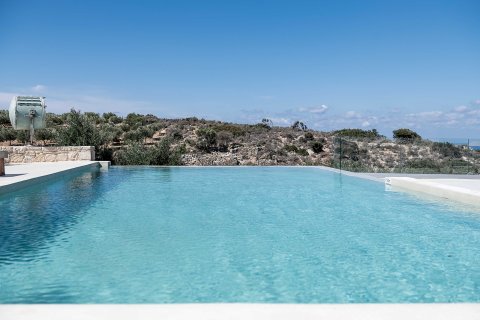 4 bedrooms Villa in Chania, Greece No. 47104 21