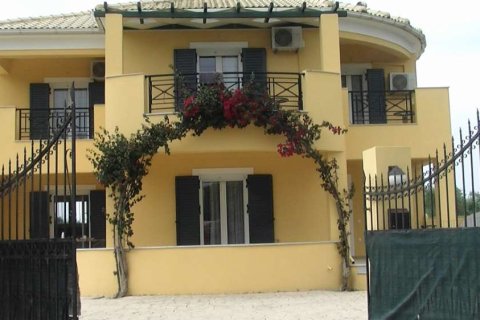 3 bedrooms Maisonette in Zakynthos, Greece No. 24577 1