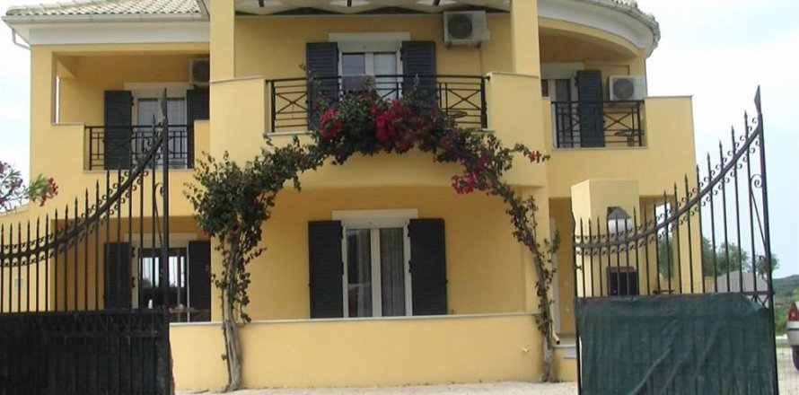 3 bedrooms Maisonette in Zakynthos, Greece No. 24577