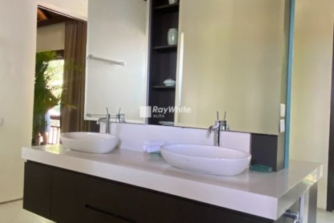 5 bedrooms Villa in Seminyak, Indonesia No. 22890 3