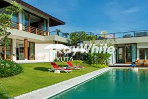 4 bedrooms Villa in Jimbaran, Indonesia No. 22892 3