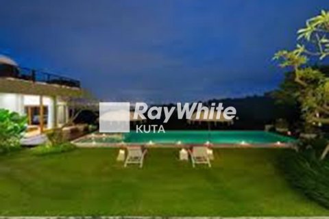 4 bedrooms Villa in Jimbaran, Indonesia No. 22892 6