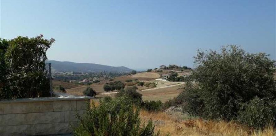 14138m² Land in Monagroulli, Cyprus No. 76329