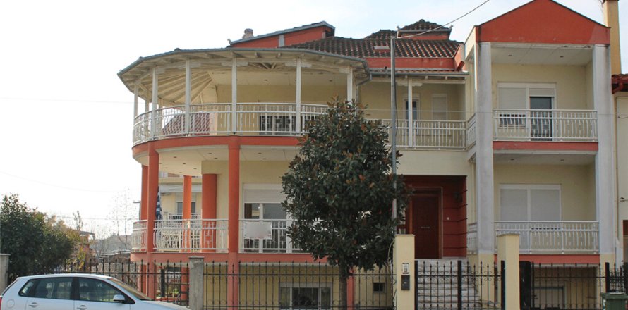 8 dormitorios House en Katerini, Greece No. 57716