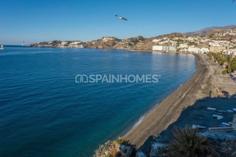 4 bedrooms Villa in Almunecar, Spain No. 26255 19