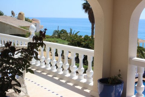 4 bedrooms Villa in El Campello, Spain No. 26152 3