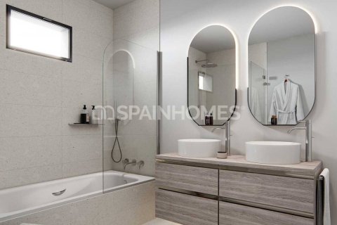 4 bedrooms Penthouse in Fuengirola, Spain No. 26254 11