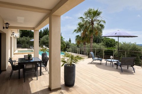 4 dormitorios Villa en Chateauneuf-Grasse, France No. 67930 8